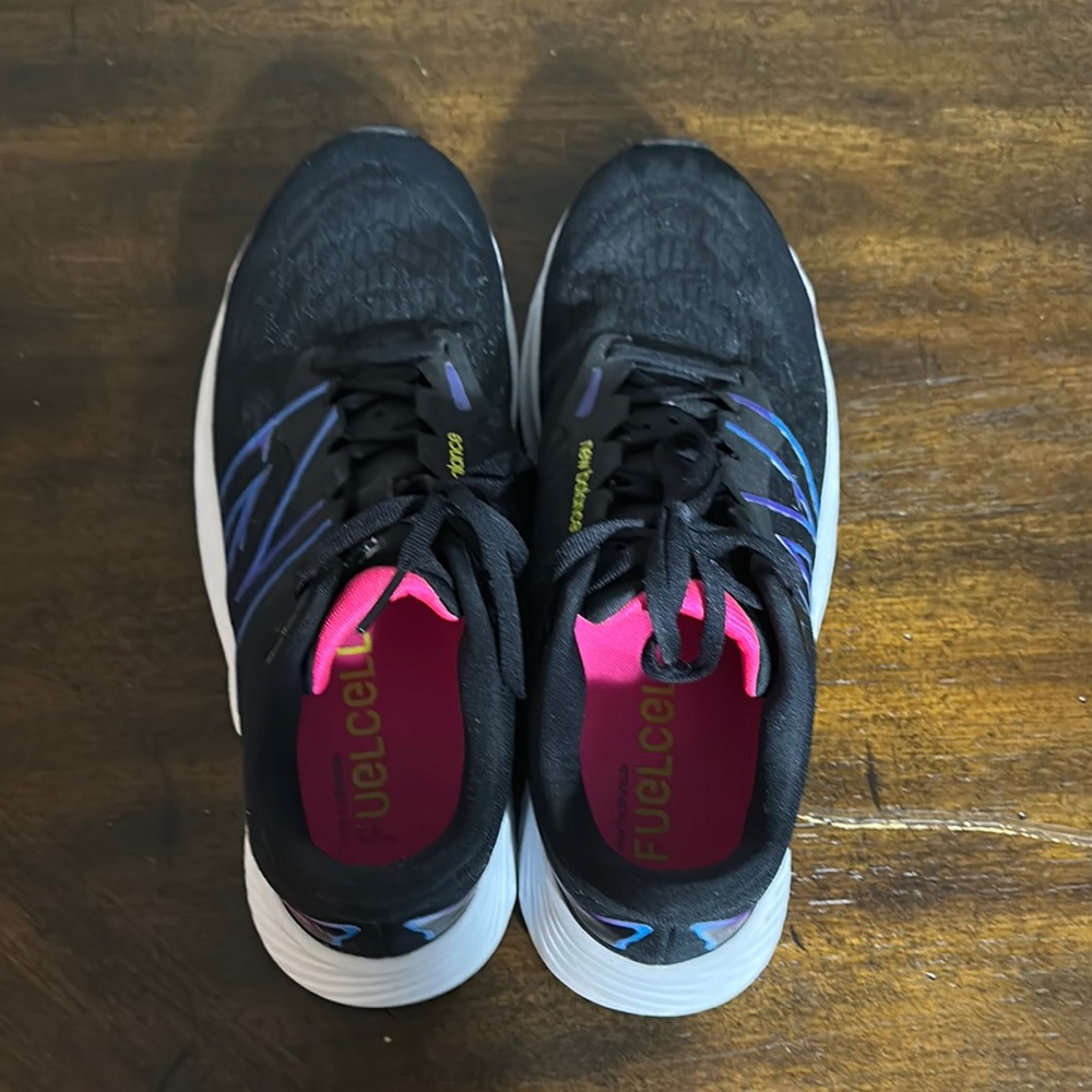 New Balance Men's Black Running Shoes size 8.5
